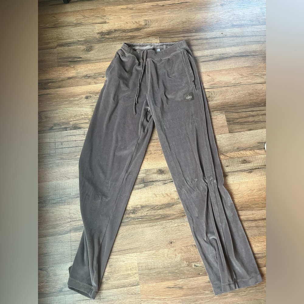 Alo Yoga Velour pants